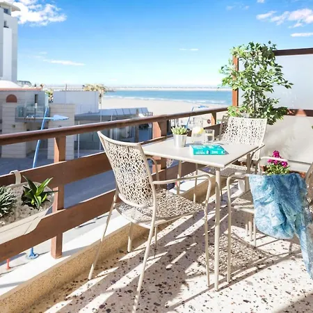 Effie's Cozy Front *