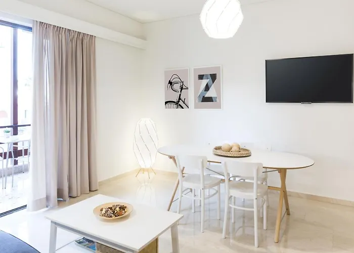 Апартаменты Effie's Cozy Front *